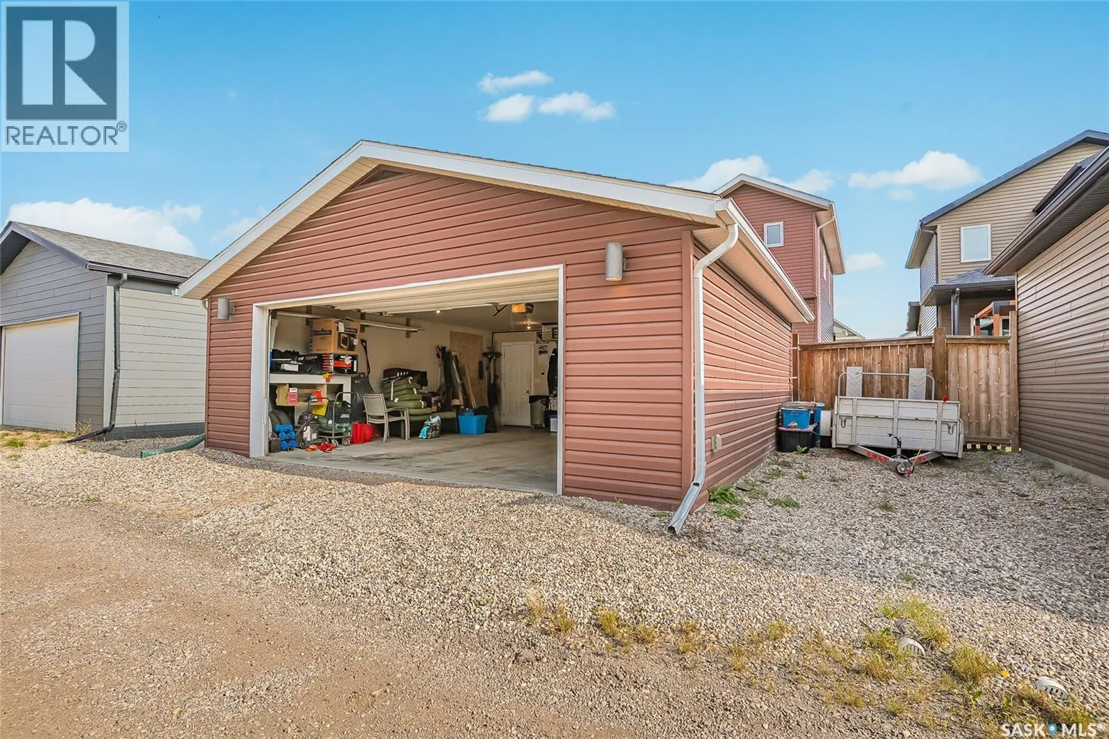 407 Golden Willow WAY