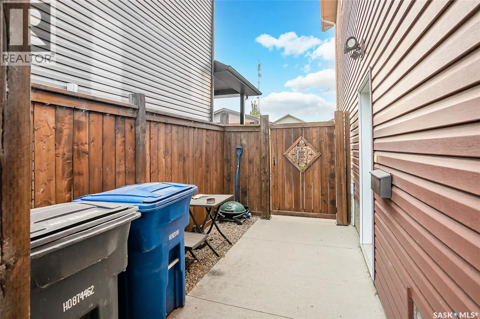 407 Golden Willow WAY