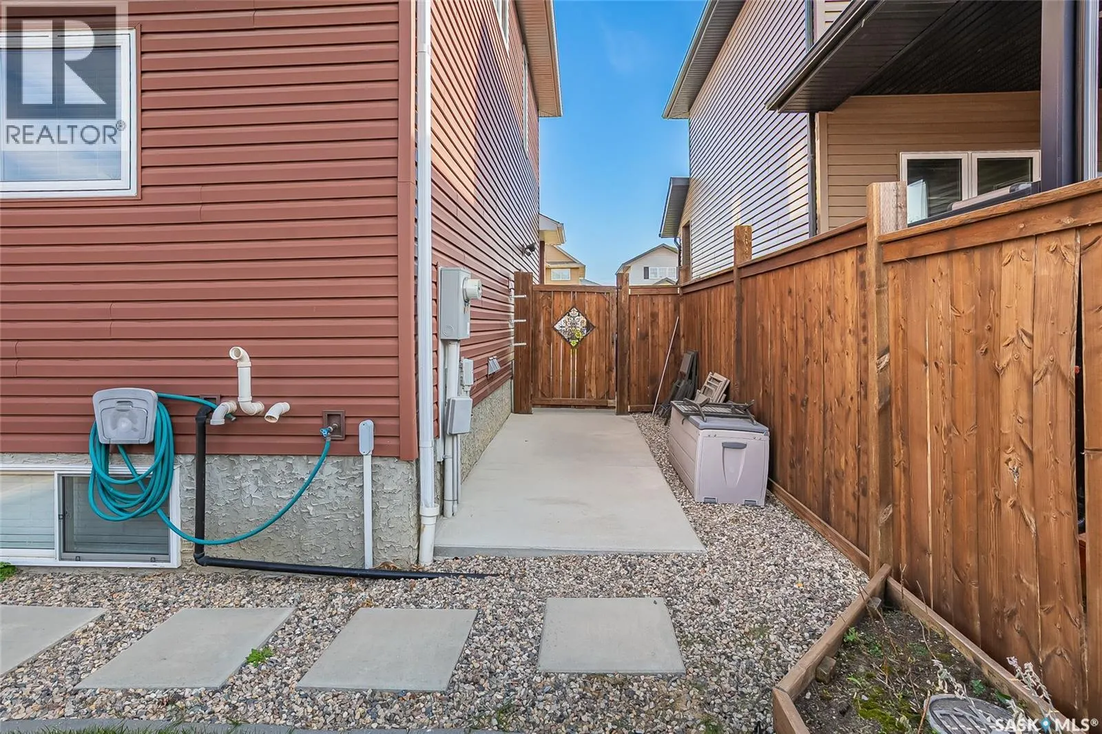 407 Golden Willow WAY