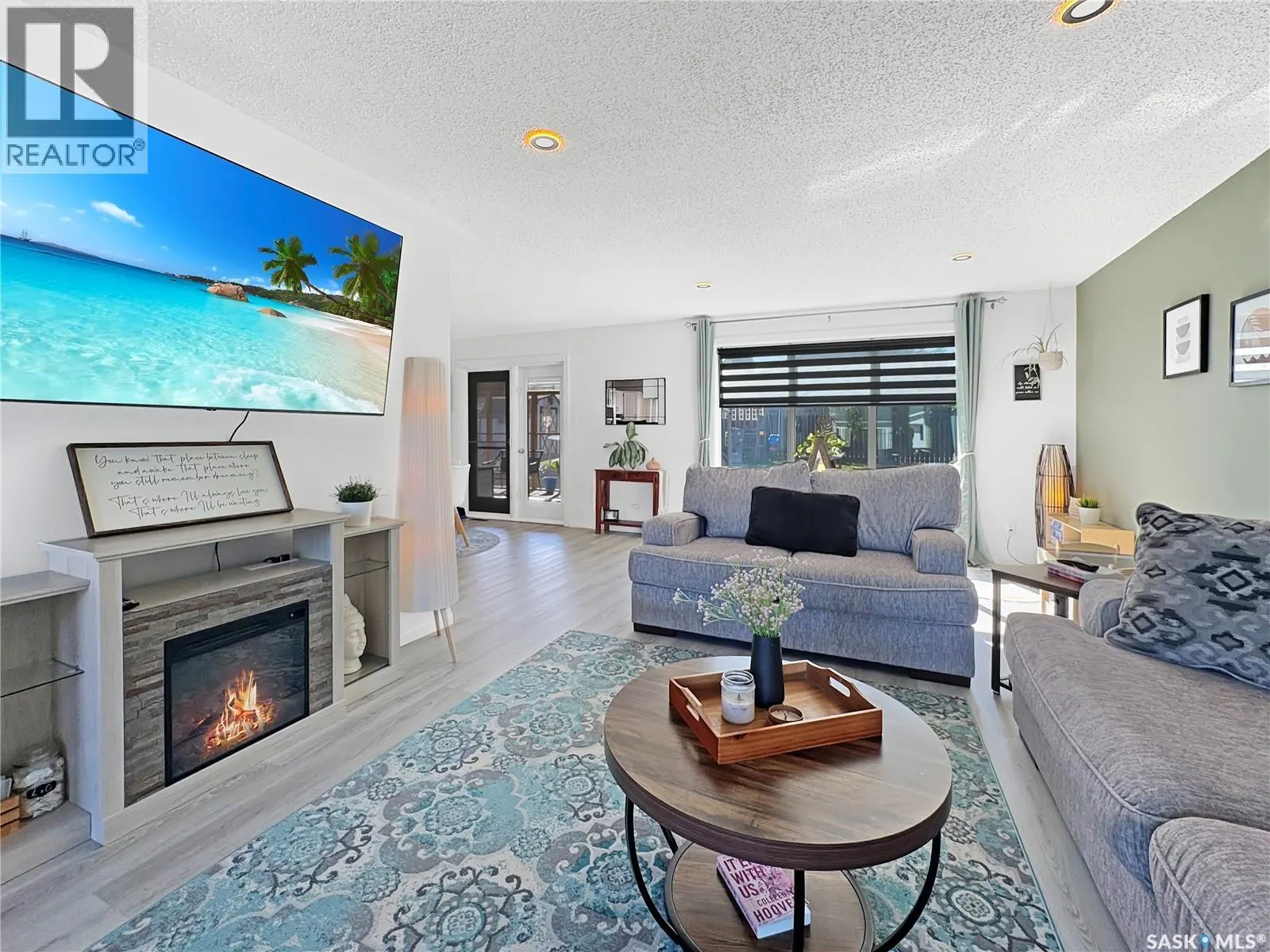 241 Riverbend CRESCENT