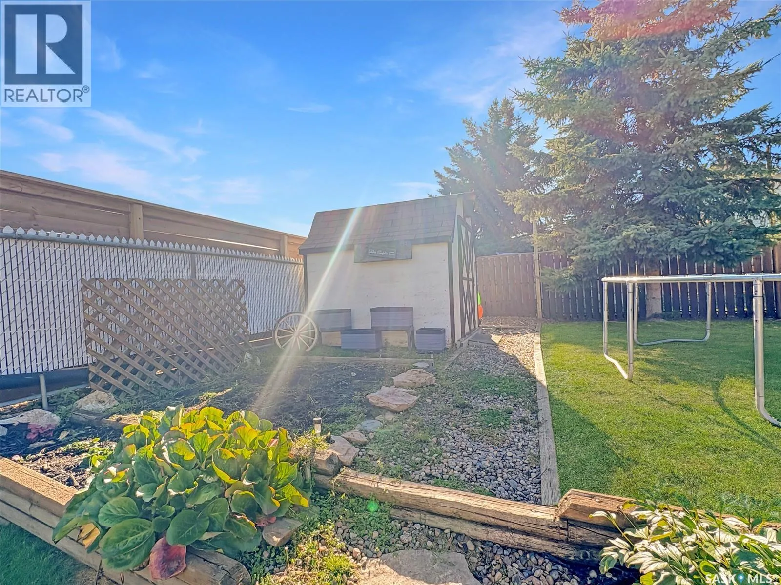 241 Riverbend CRESCENT