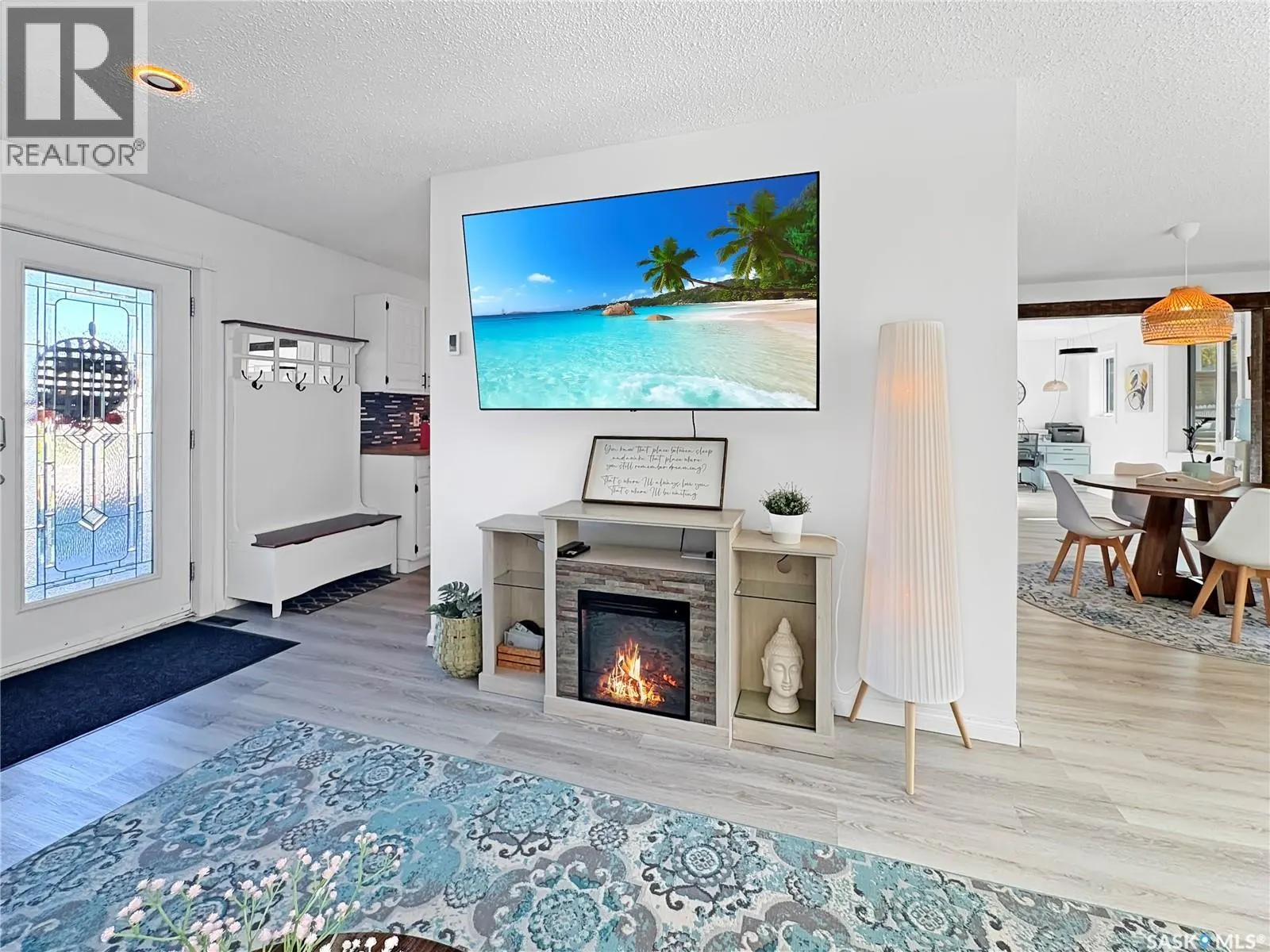 241 Riverbend CRESCENT