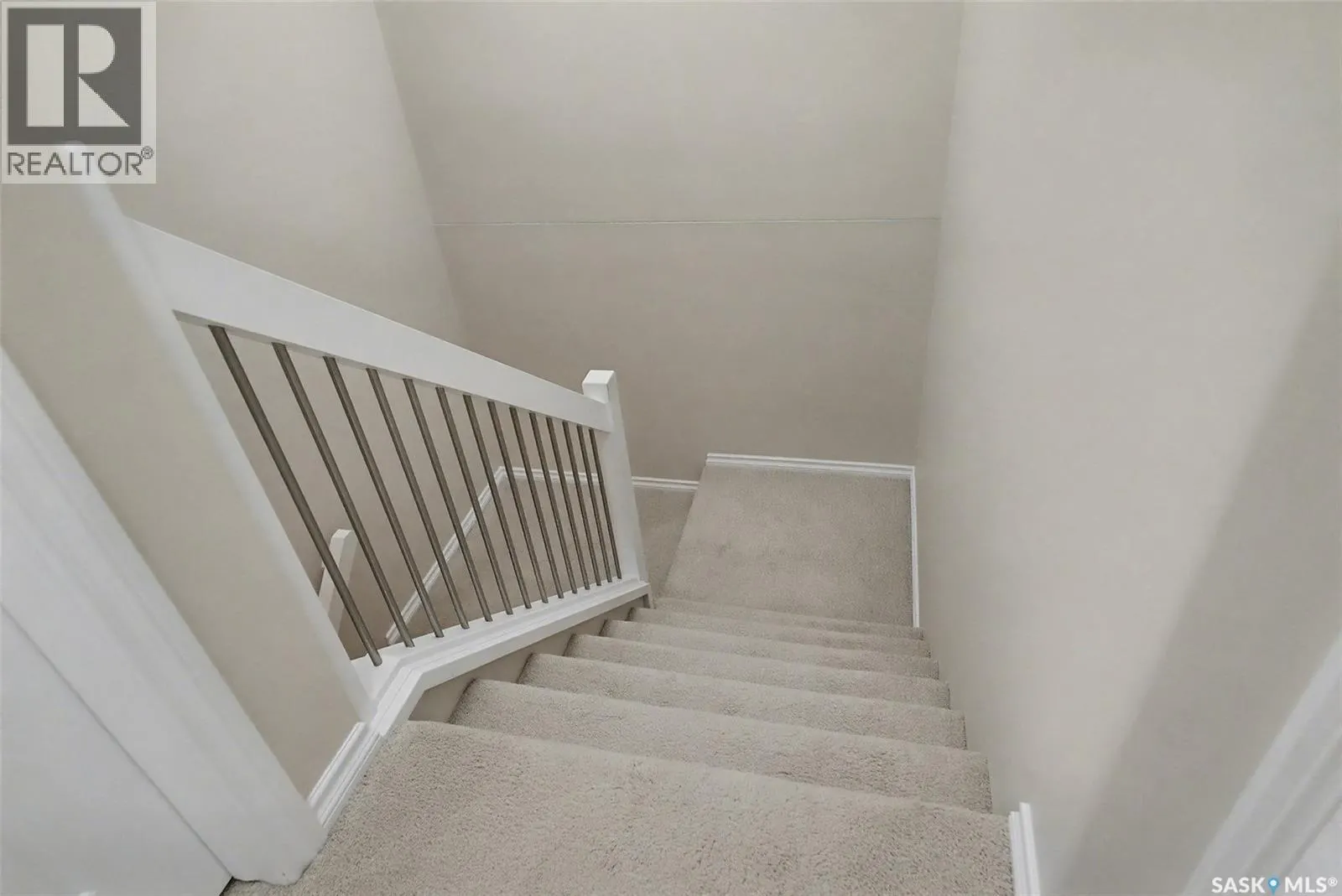 236 4002 Sandhill CRESCENT
