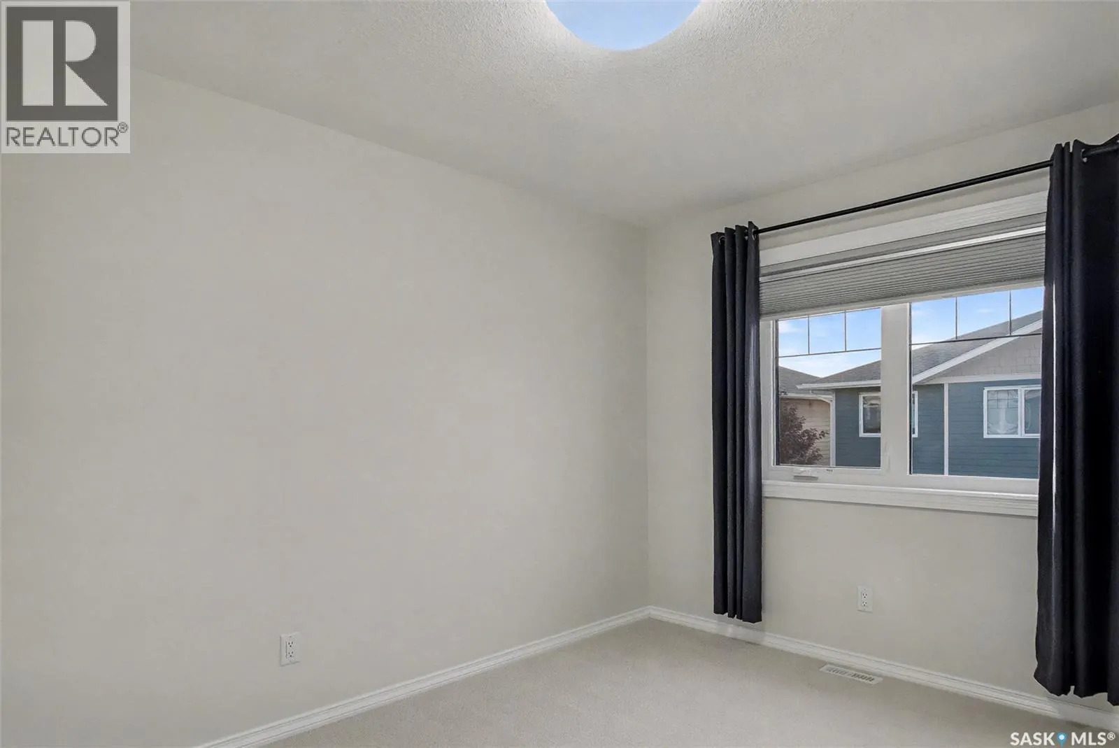 236 4002 Sandhill CRESCENT