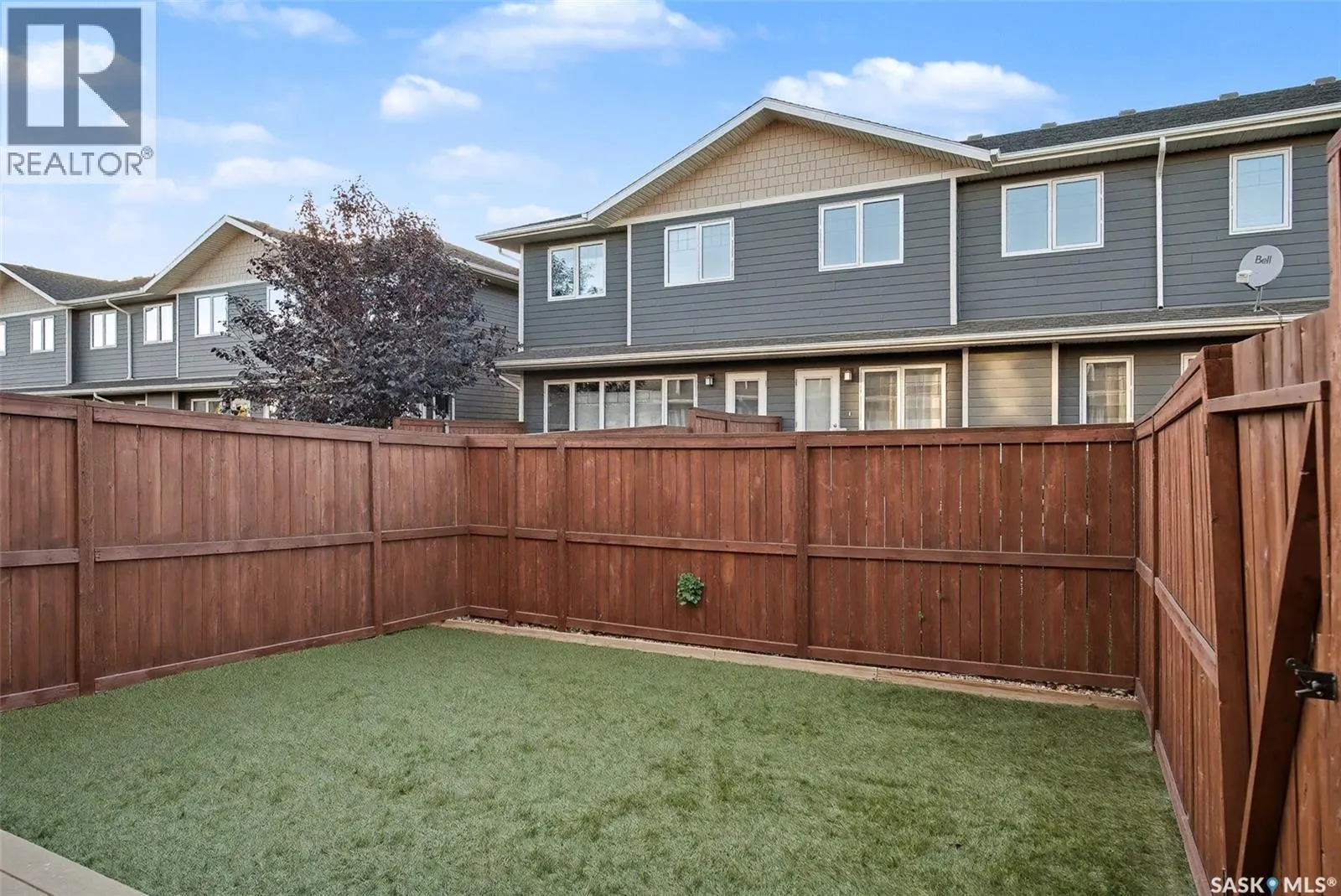 236 4002 Sandhill CRESCENT