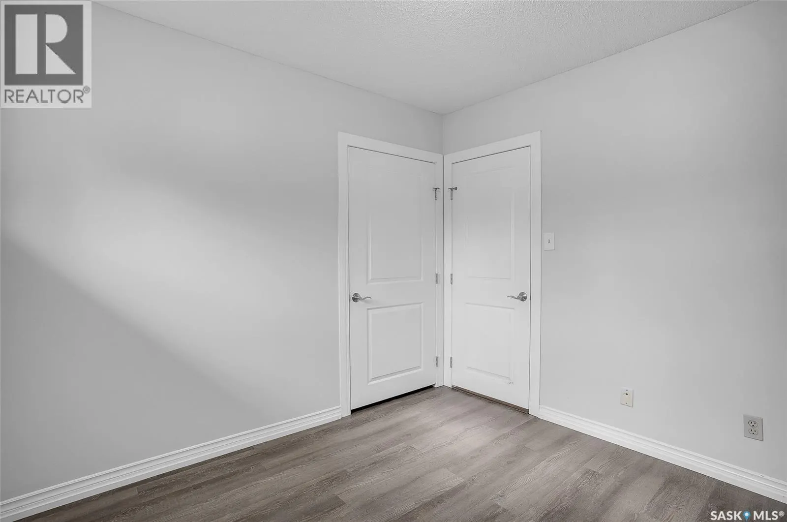 2703 Jarvis DRIVE