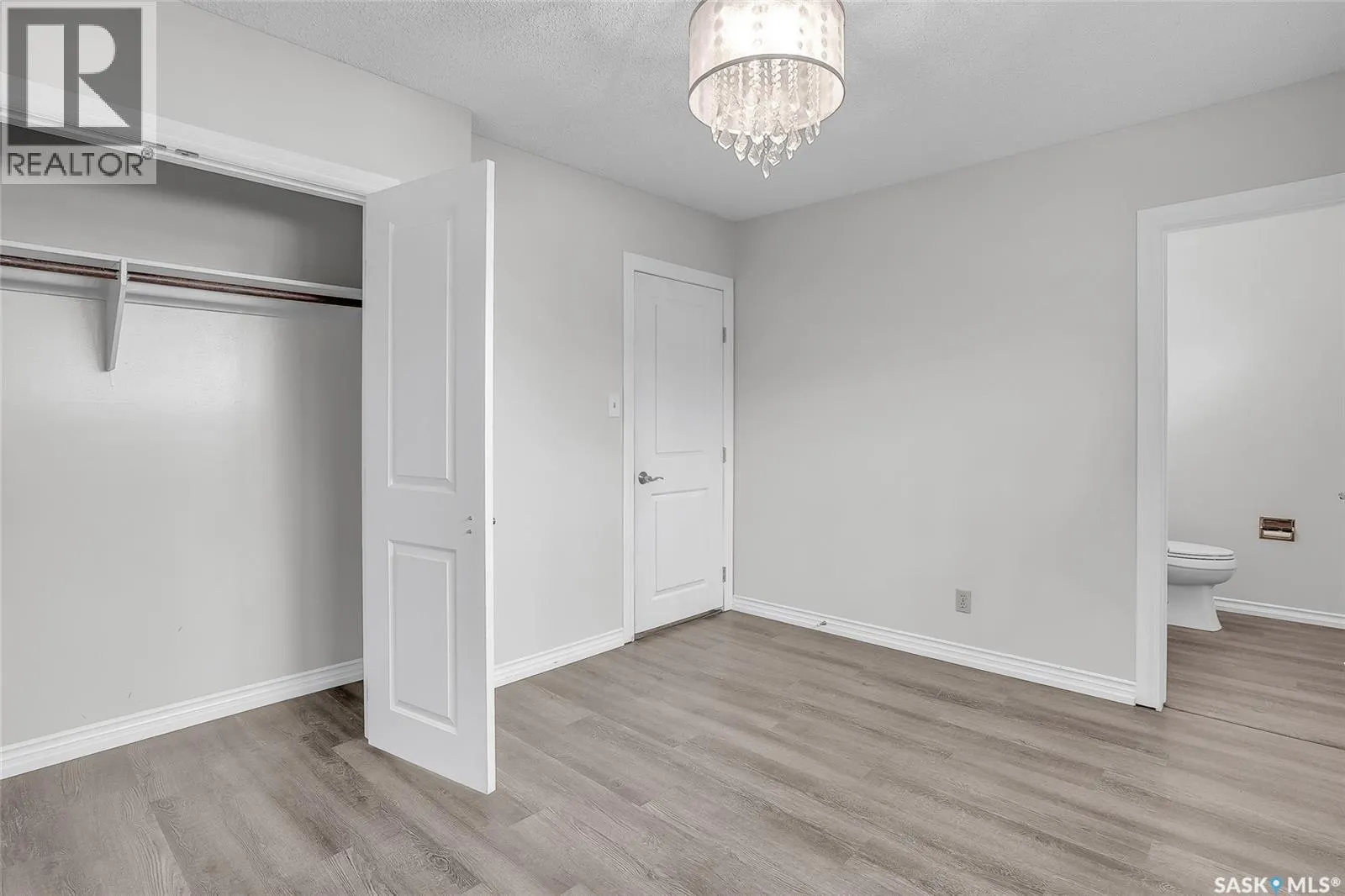 2703 Jarvis DRIVE