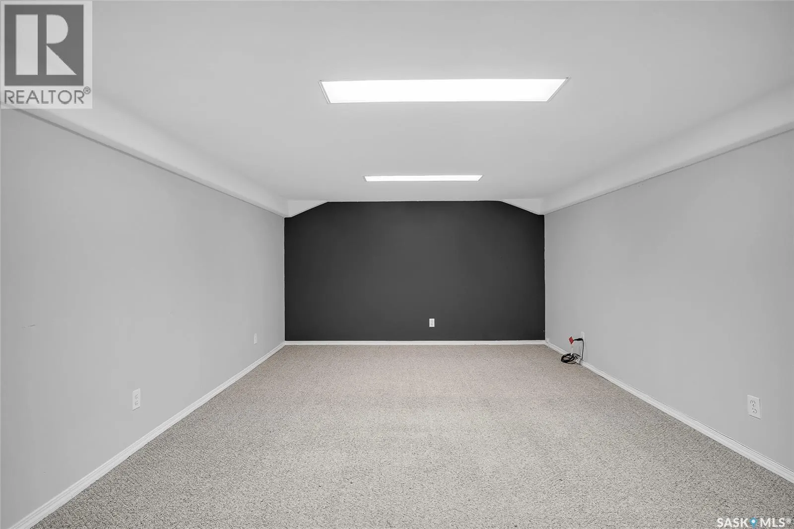 2703 Jarvis DRIVE
