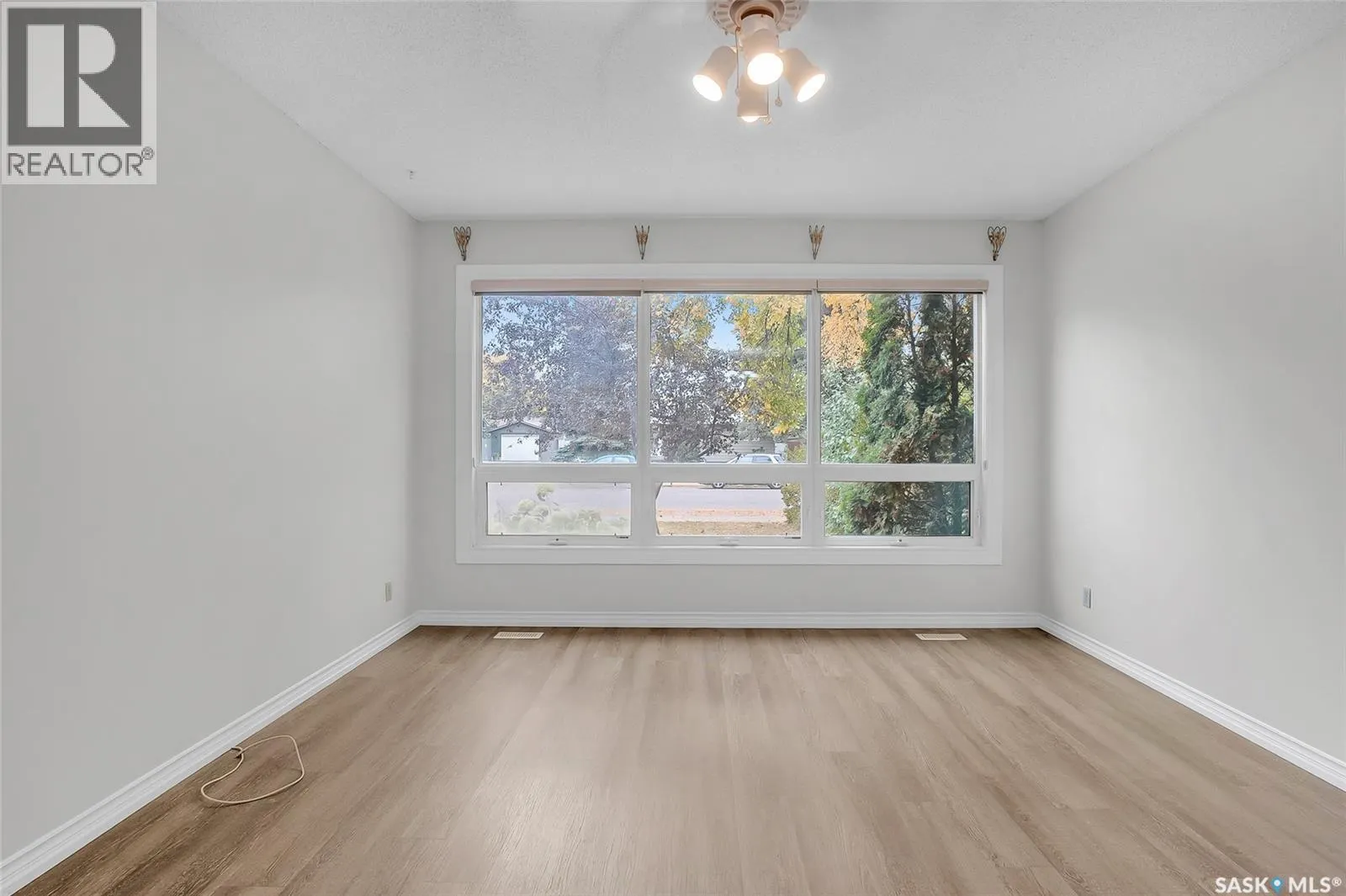2703 Jarvis DRIVE