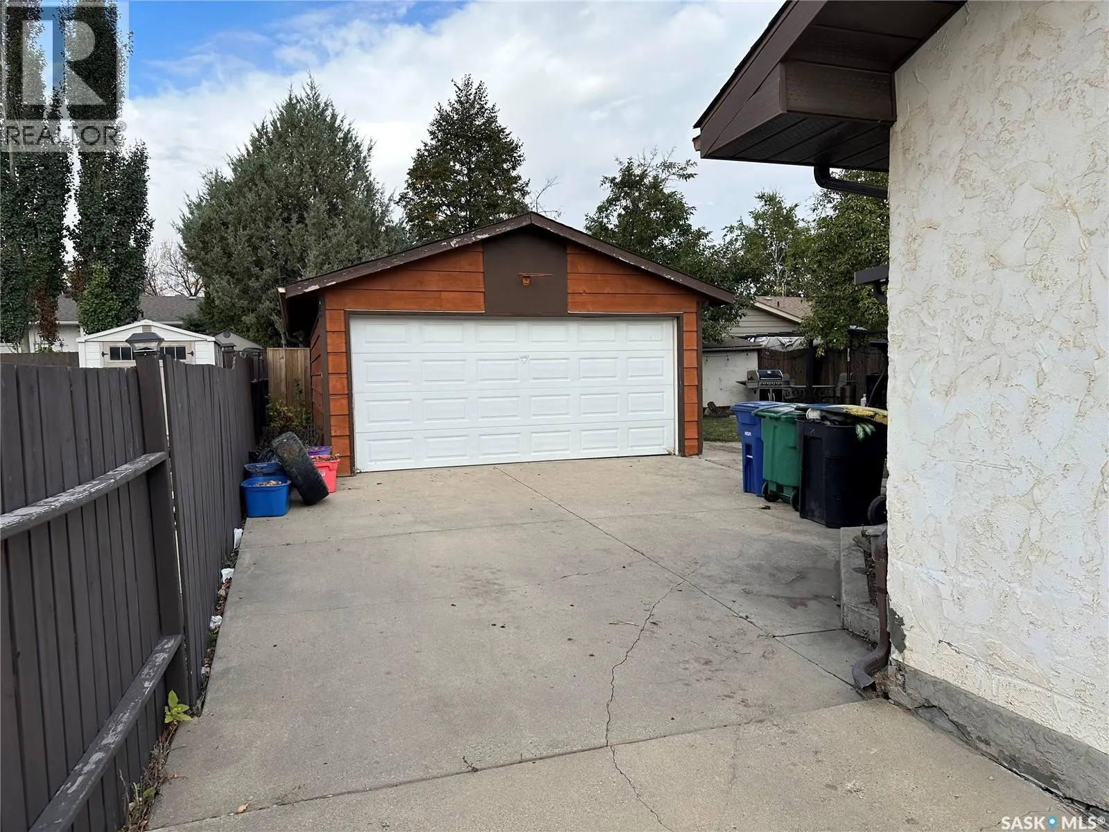 1214 McKercher DRIVE