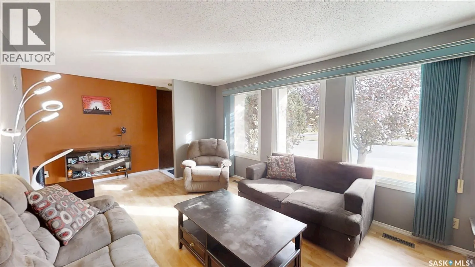 1214 McKercher DRIVE