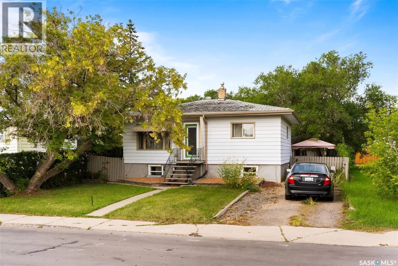 360 Angus STREET