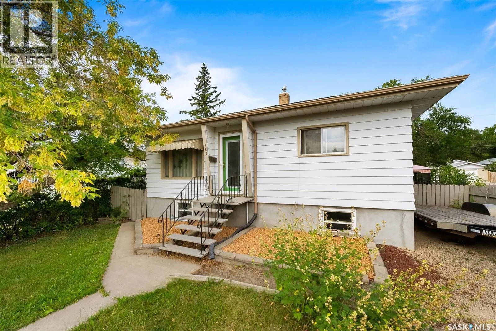 360 Angus STREET
