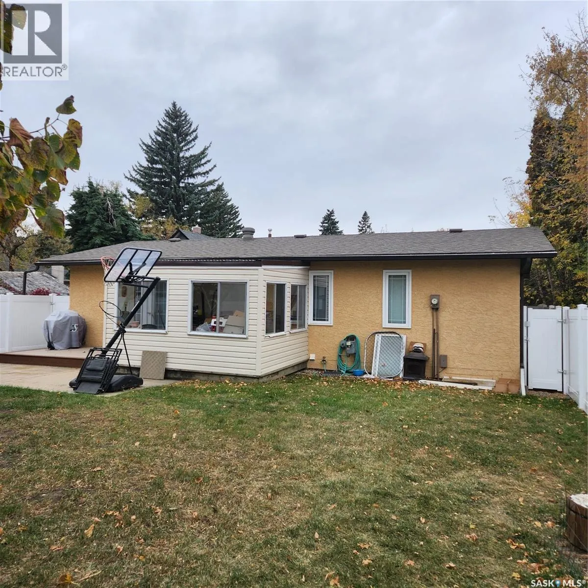 1227 2nd AVENUE NW