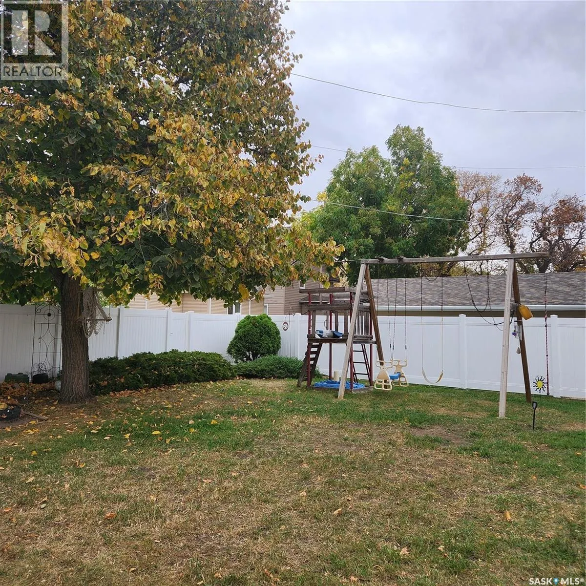 1227 2nd AVENUE NW