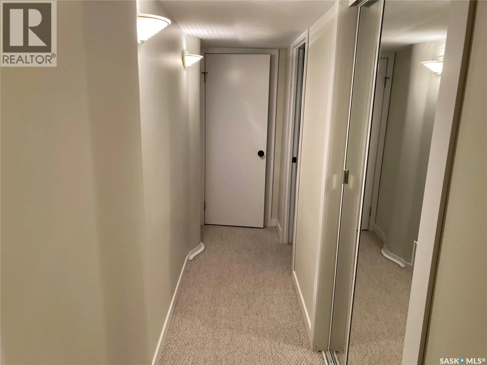 6 Noble CRESCENT