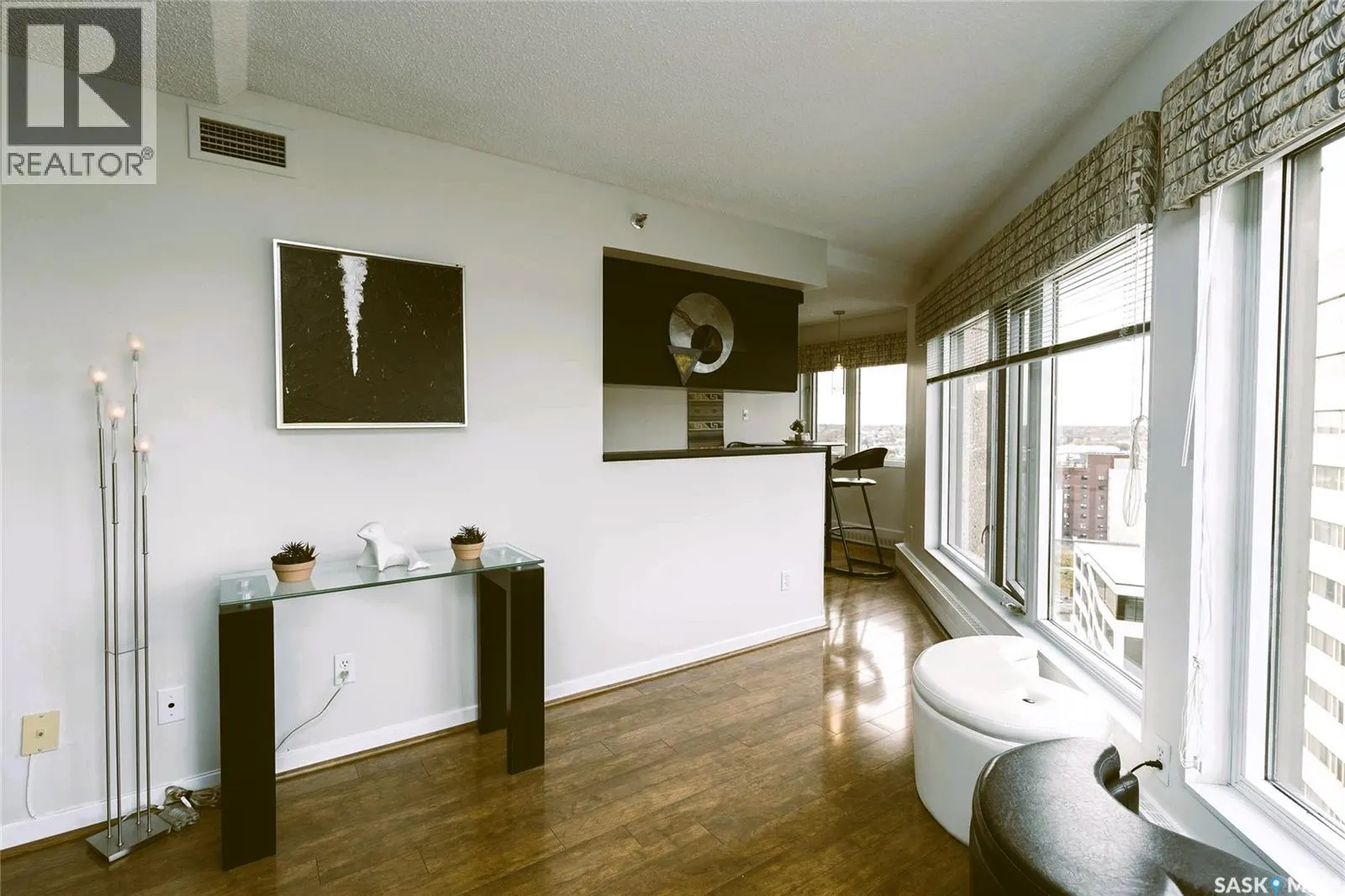 1780 424 Spadina CRESCENT E