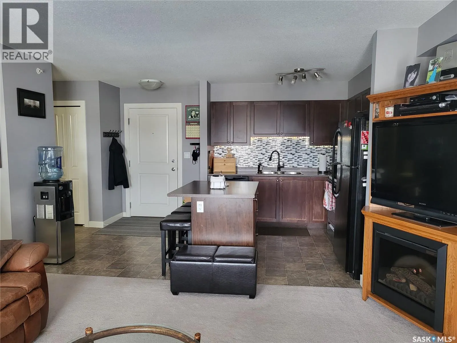 403 308 Petterson DRIVE
