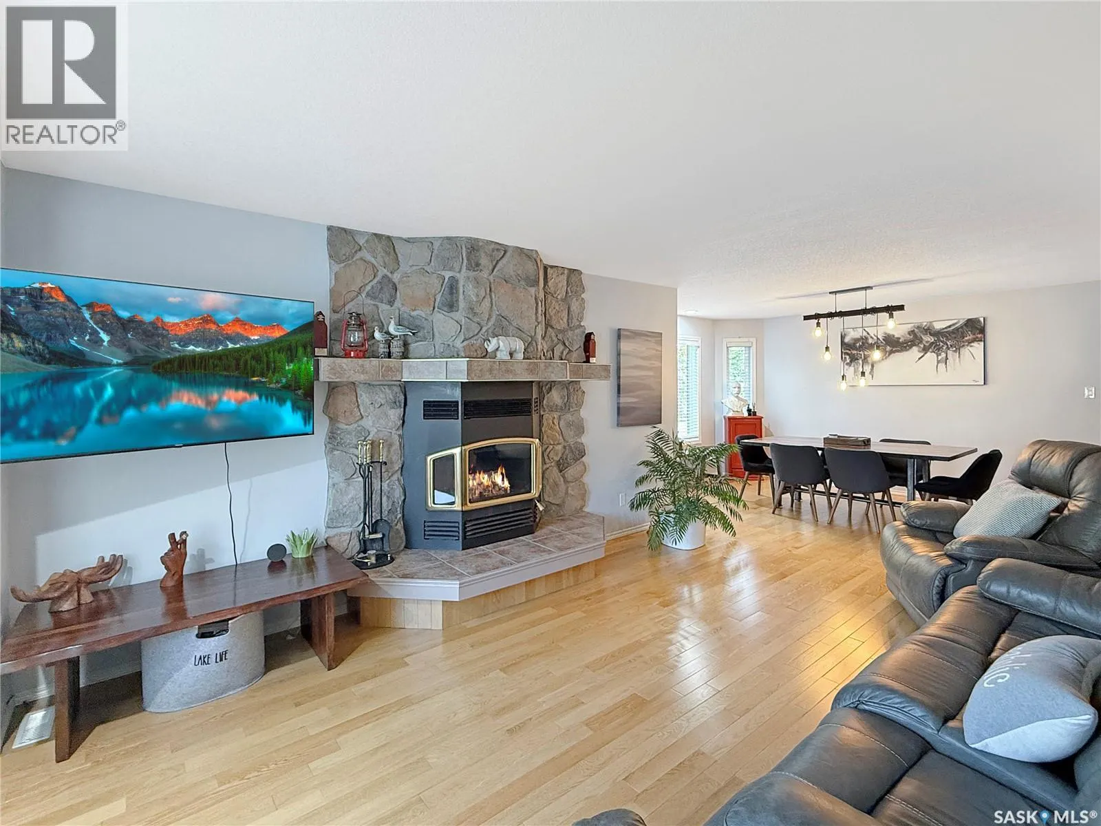 1 Pine DRIVE
