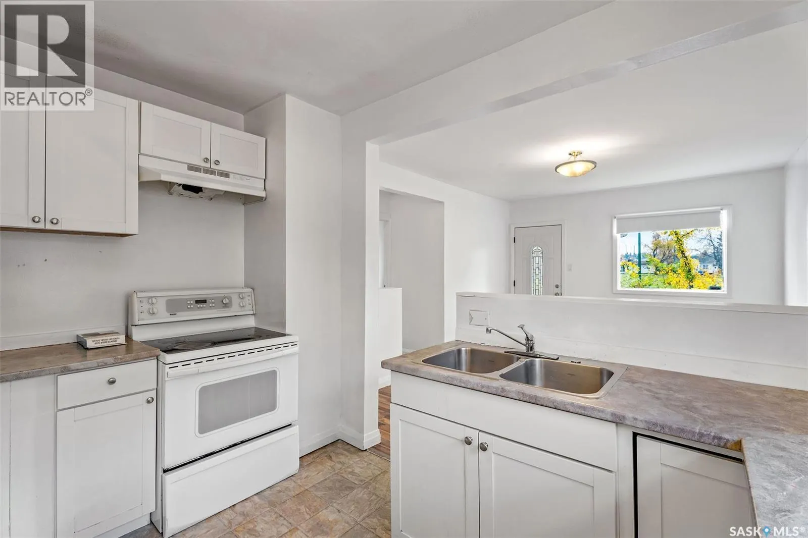 580 11th STREET E