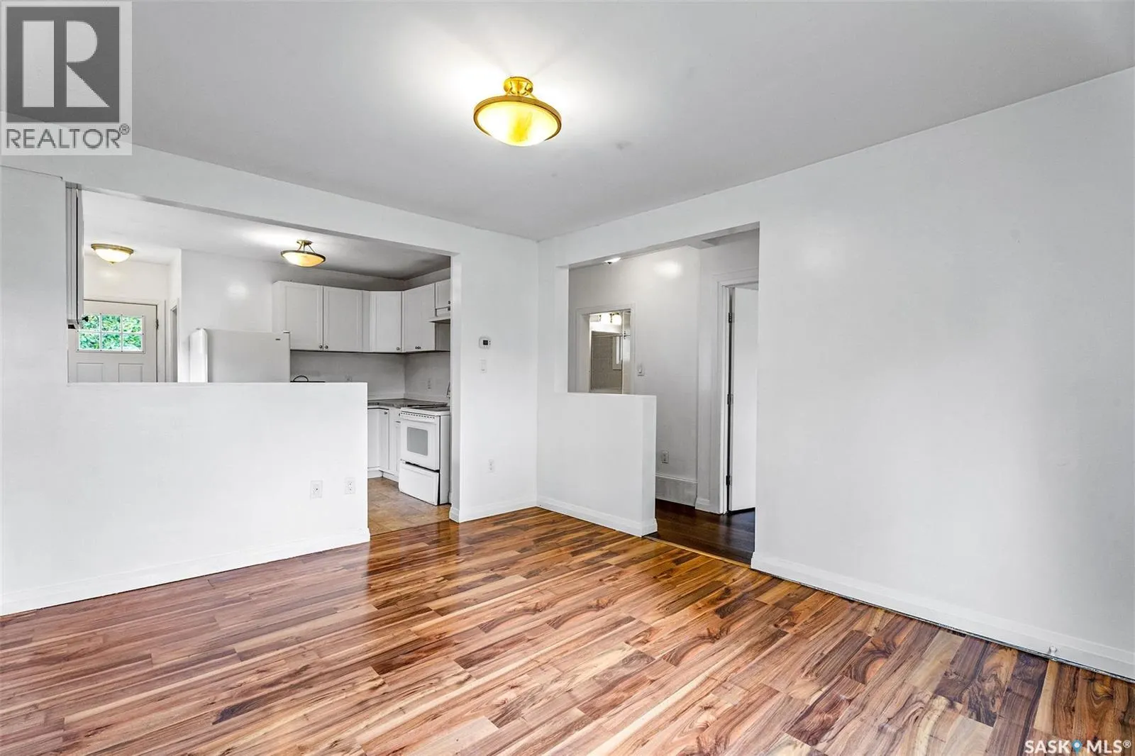 580 11th STREET E