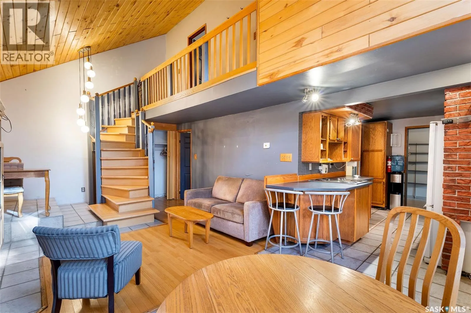 206 Connie PLACE