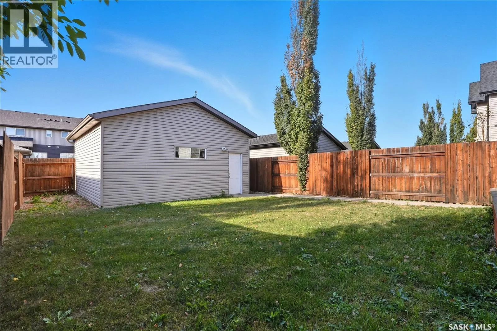 651 Willowgrove CRESCENT