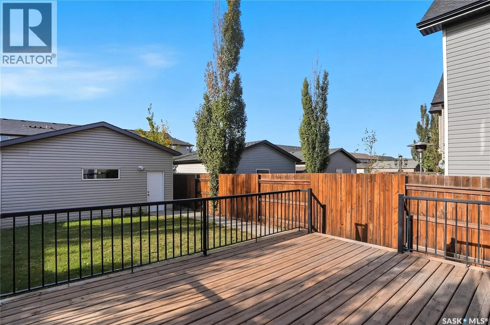 651 Willowgrove CRESCENT
