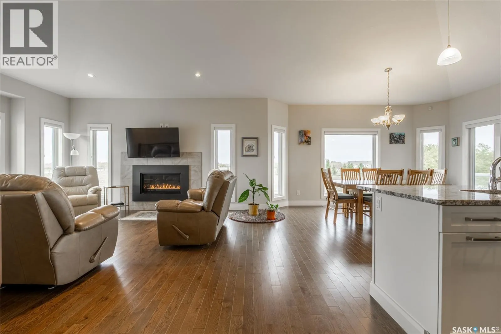 118 Louise CRESCENT