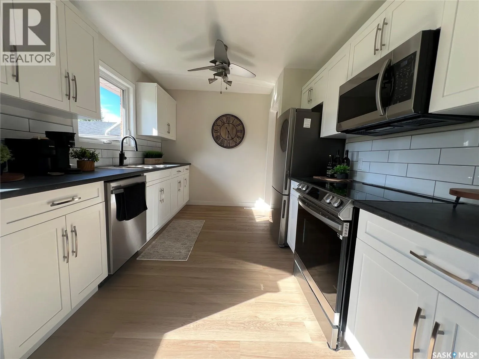 1121 Asquith DRIVE