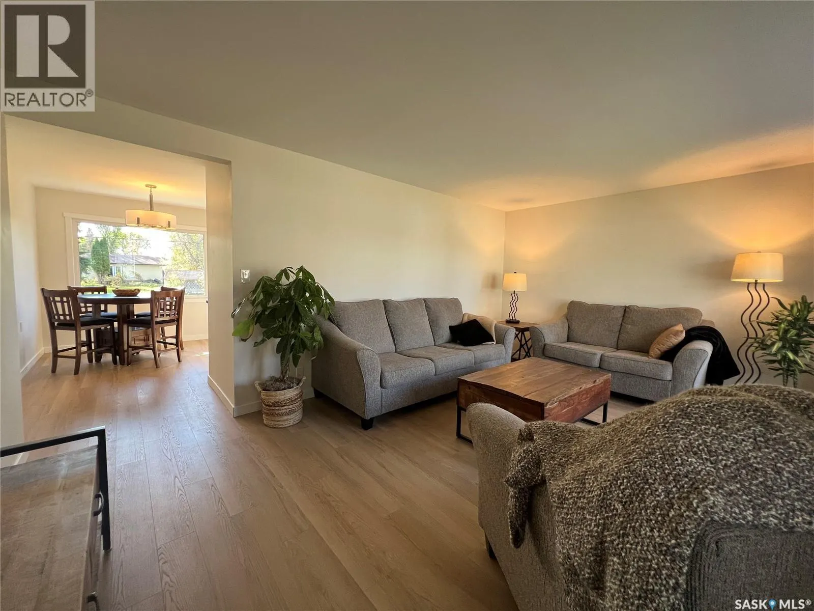 1121 Asquith DRIVE