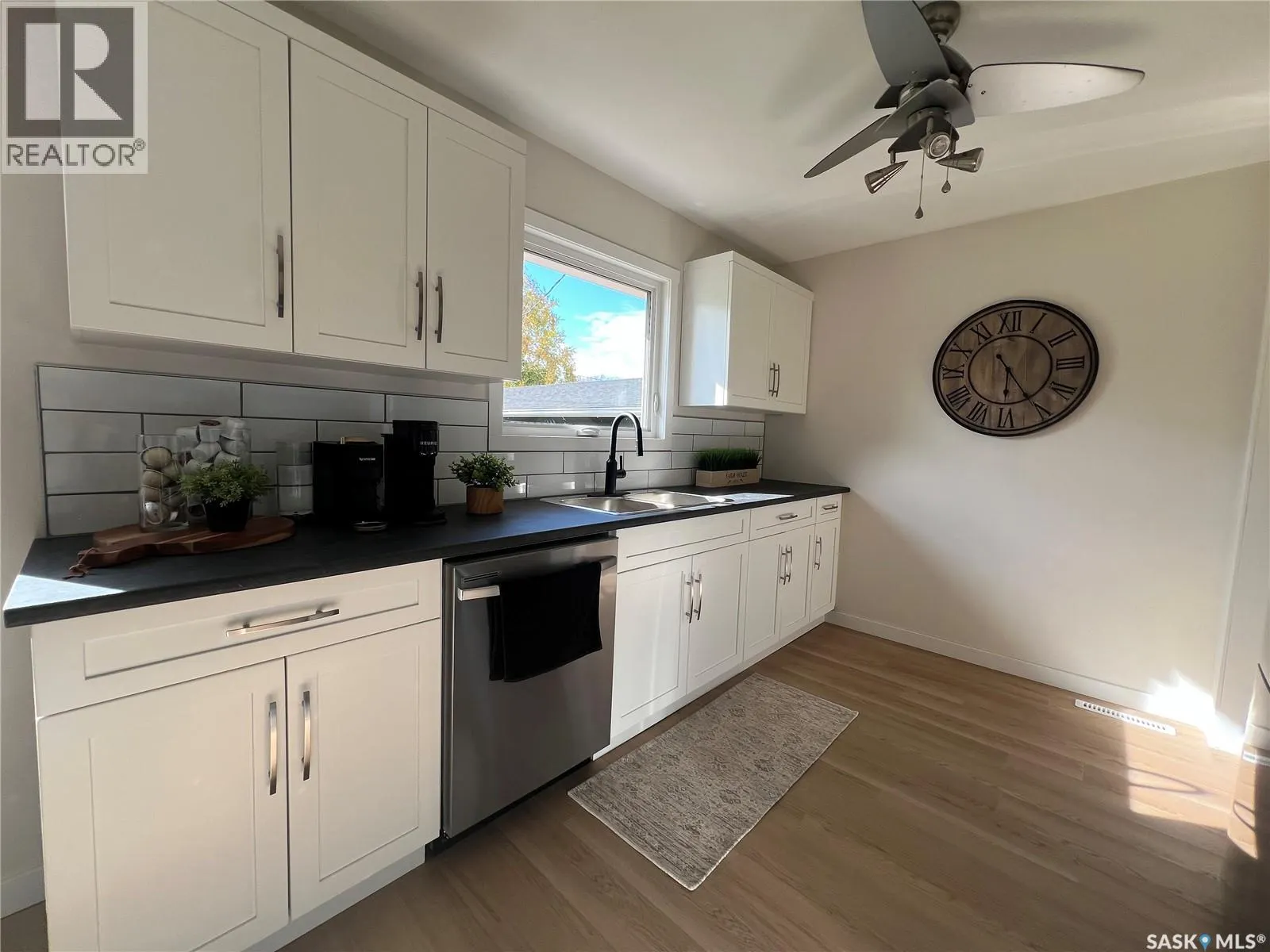 1121 Asquith DRIVE