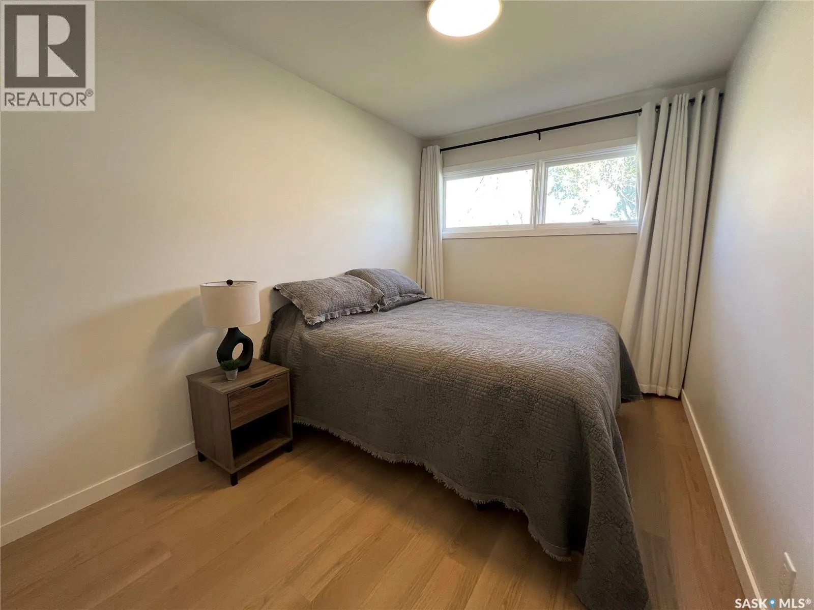 1121 Asquith DRIVE