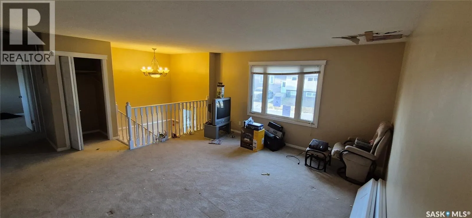 1438 Sioux CRESCENT SW