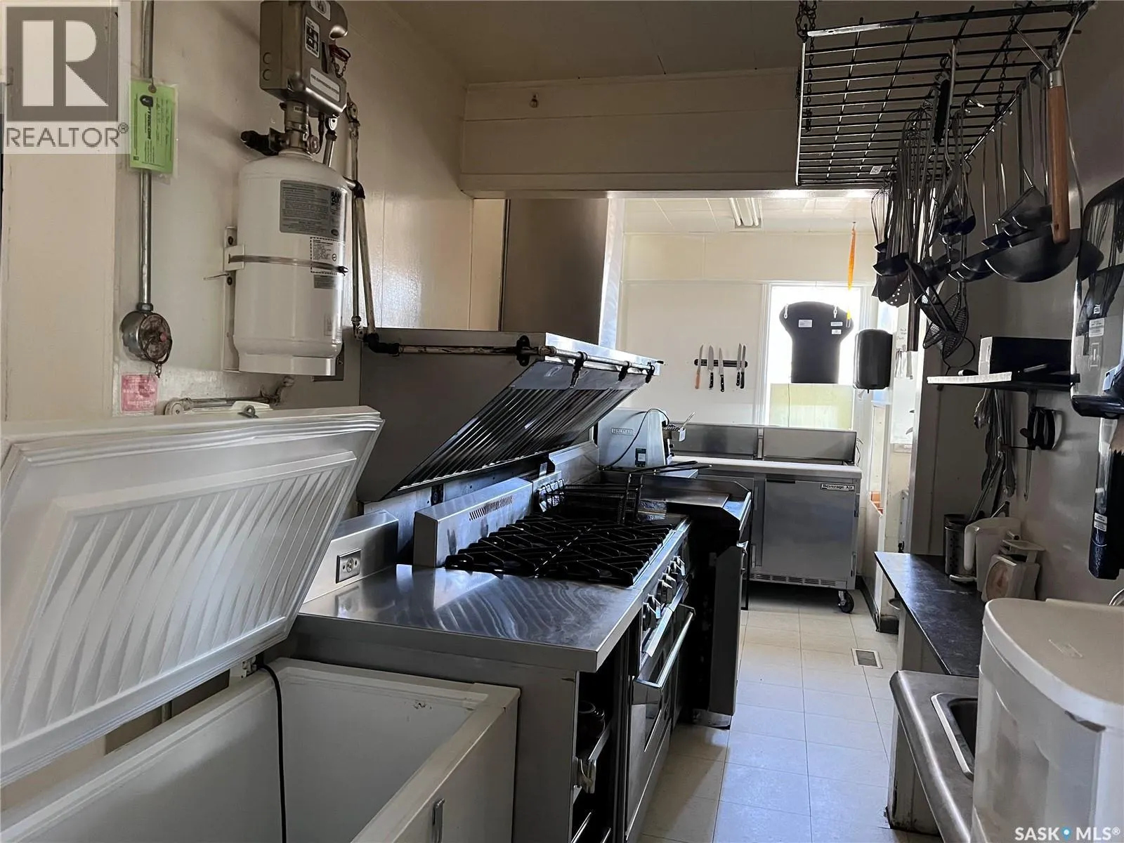 101 Dixon AVENUE