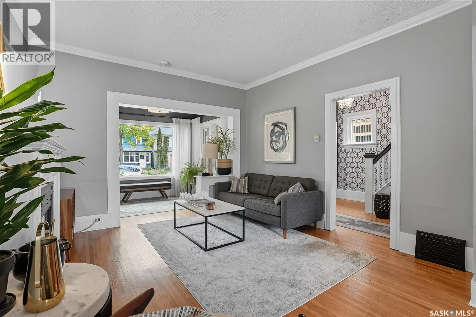 205 28th STREET W