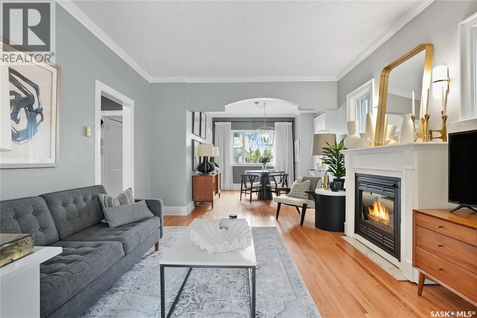 205 28th STREET W