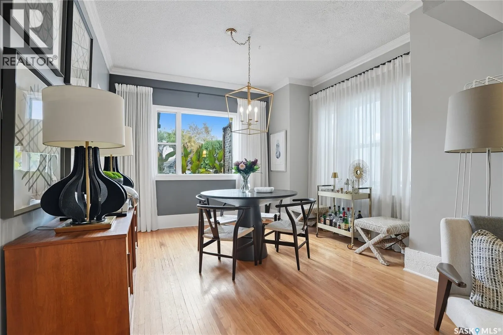 205 28th STREET W