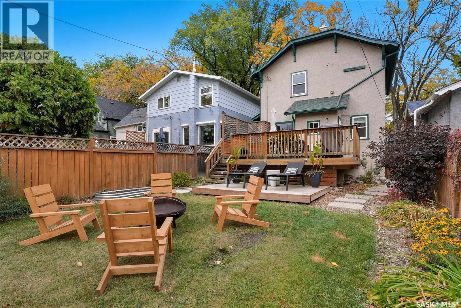 205 28th STREET W