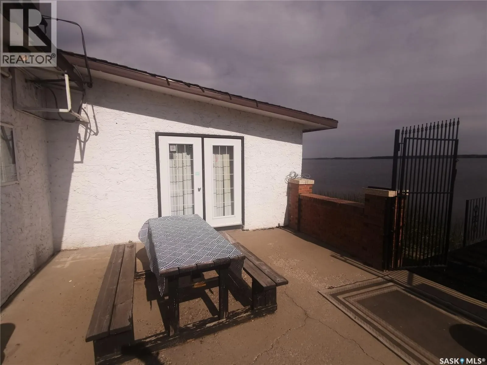 501 Beach AVENUE
