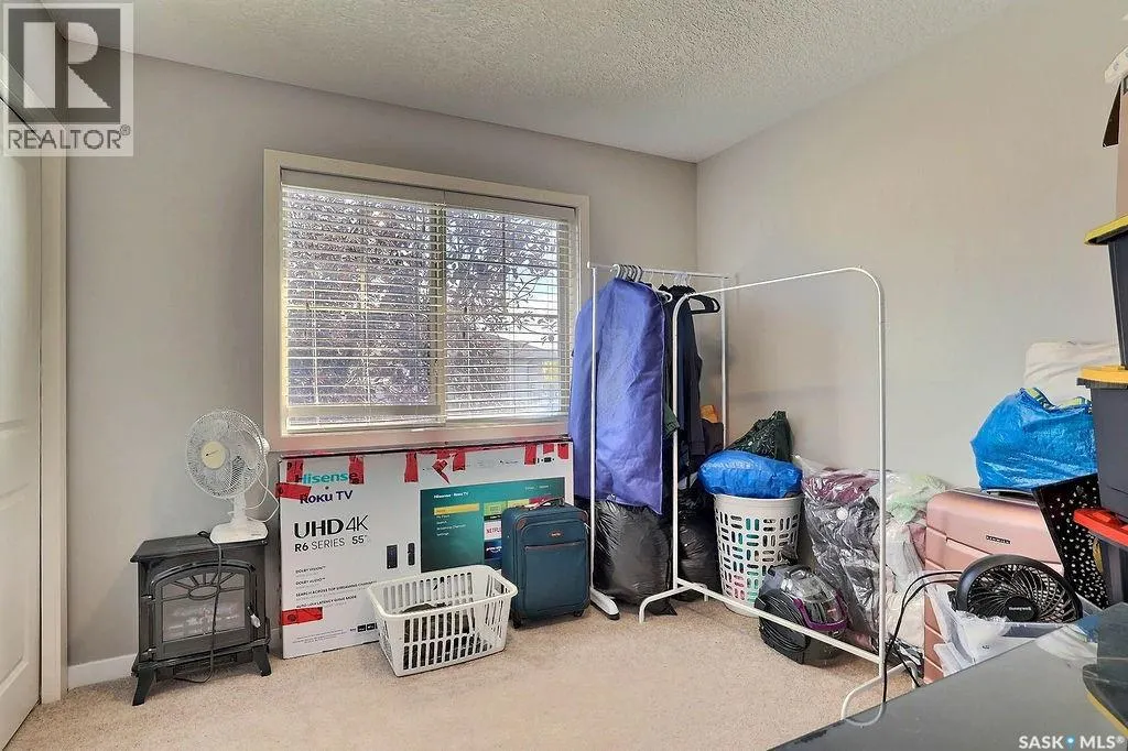 71 5537 Blake CRESCENT