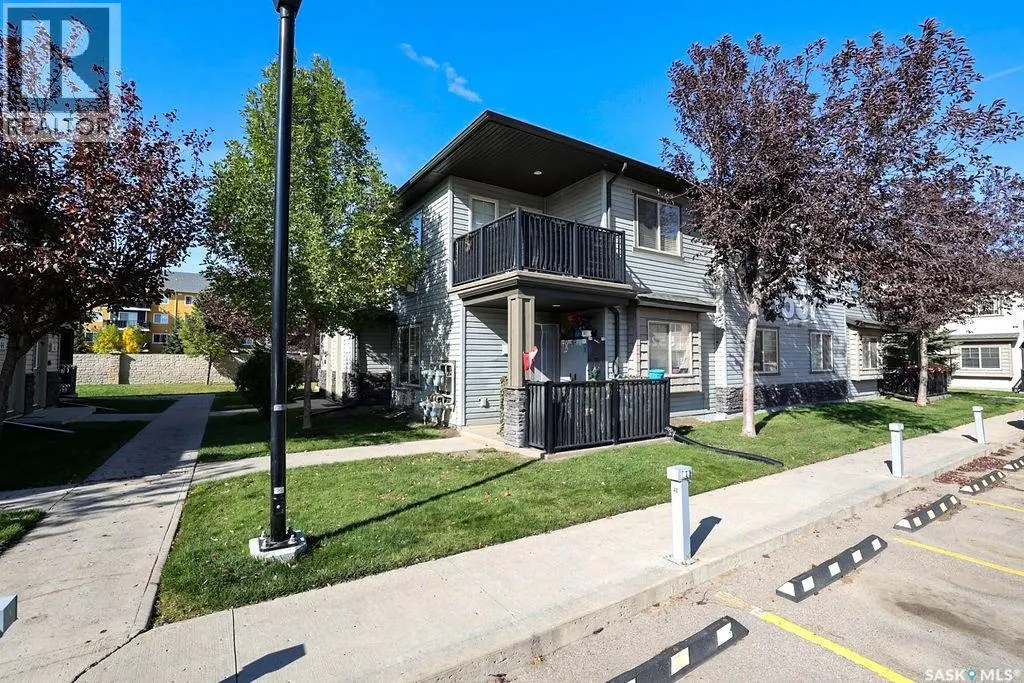 71 5537 Blake CRESCENT