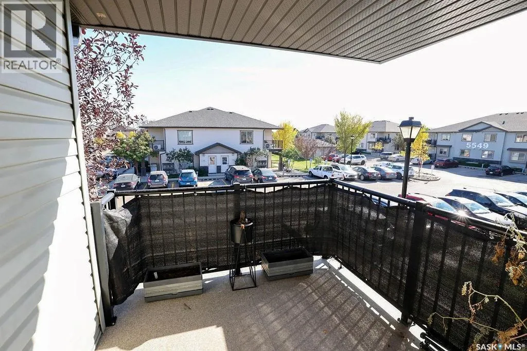 71 5537 Blake CRESCENT