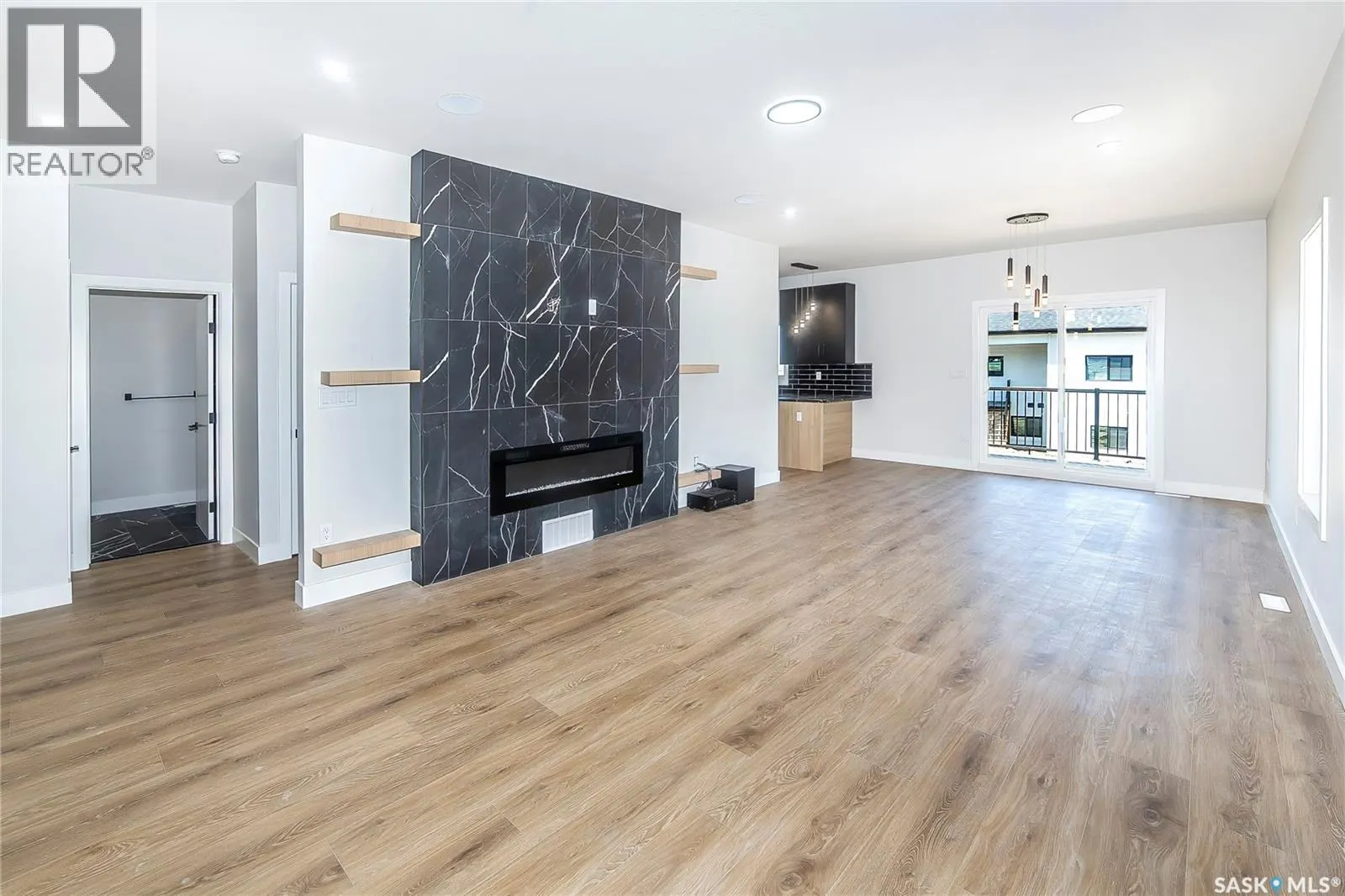 823 Nightingale ROAD