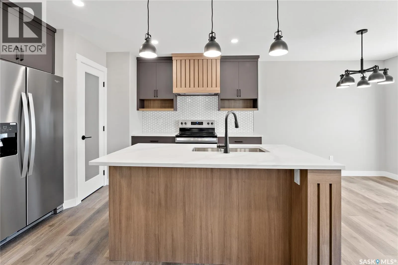 411 Kinloch CRESCENT