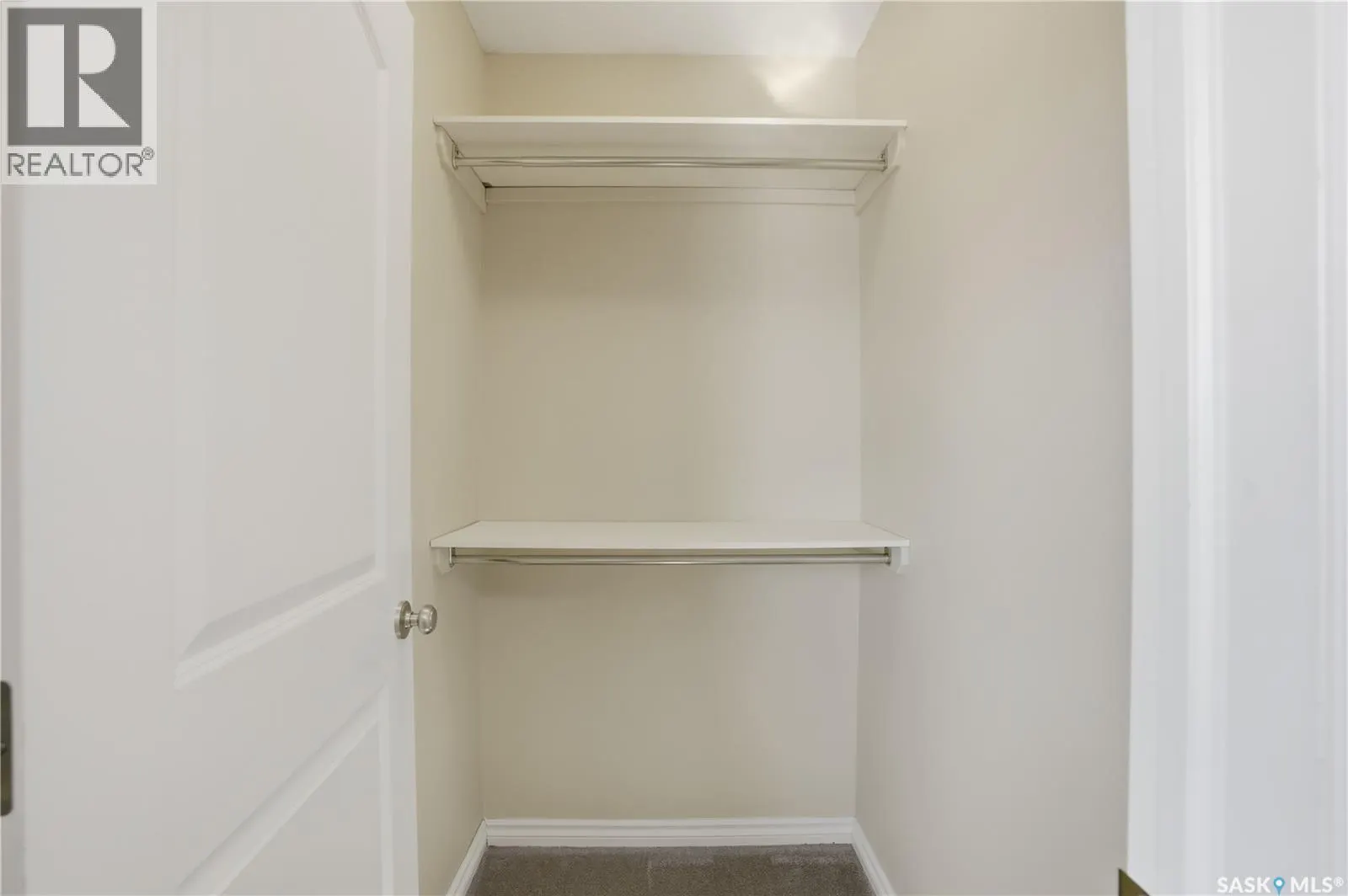 602 Kolynchuk COURT