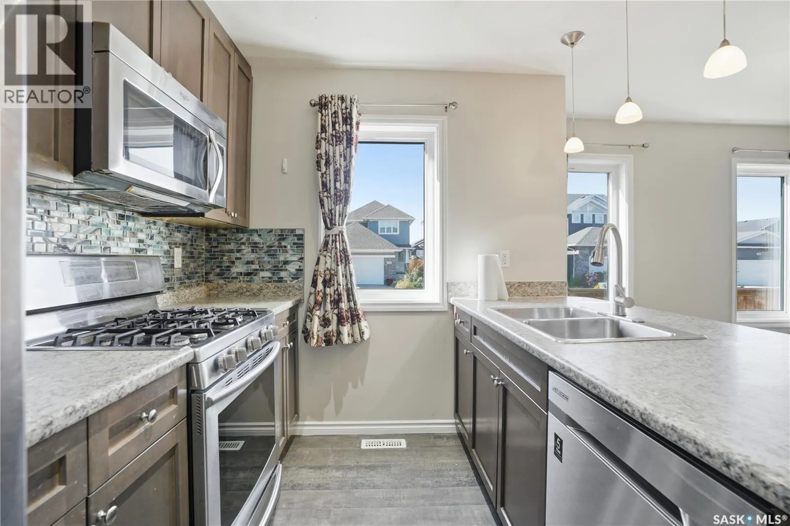 602 Kolynchuk COURT