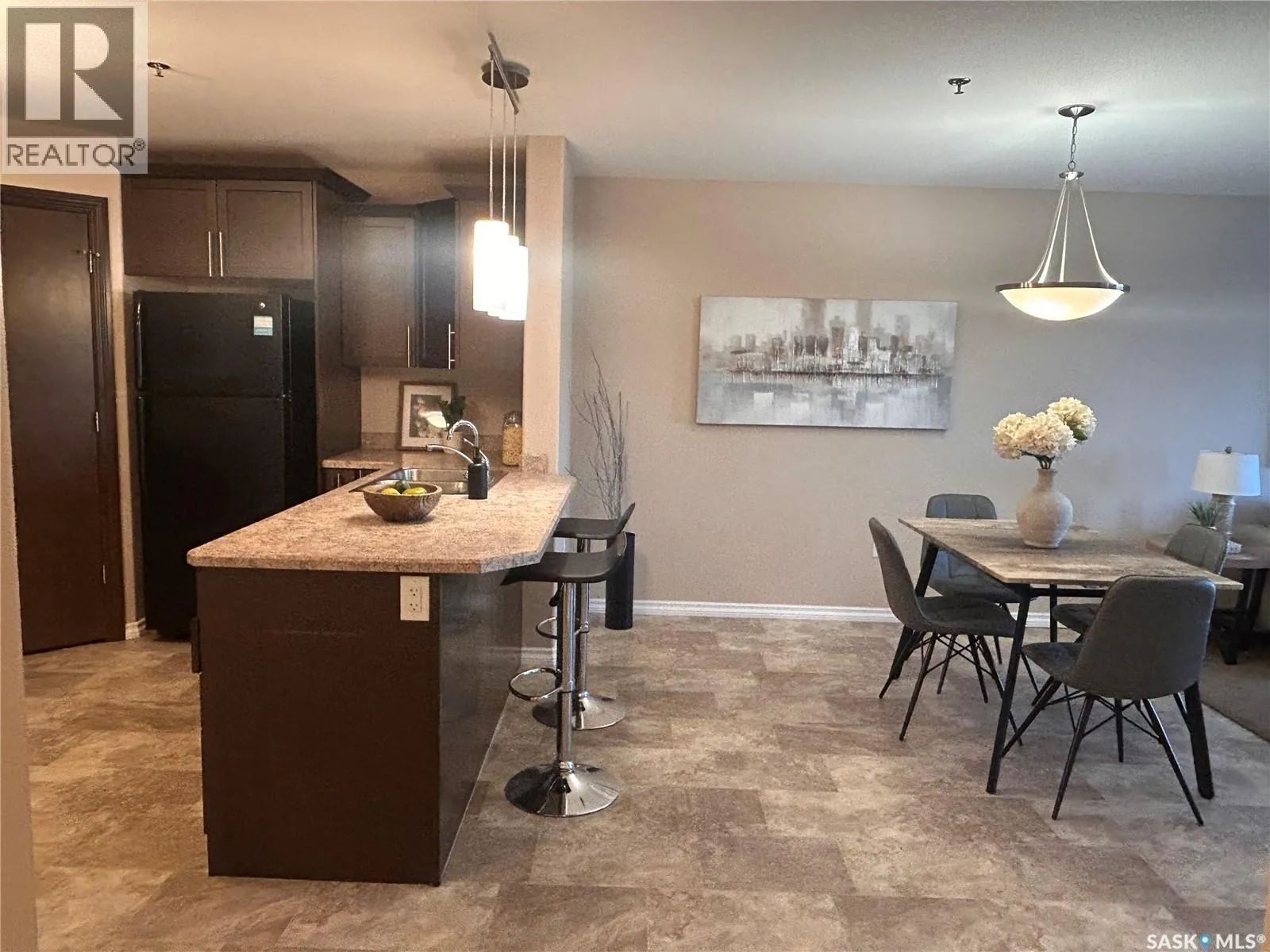 204 1621 Dakota DRIVE
