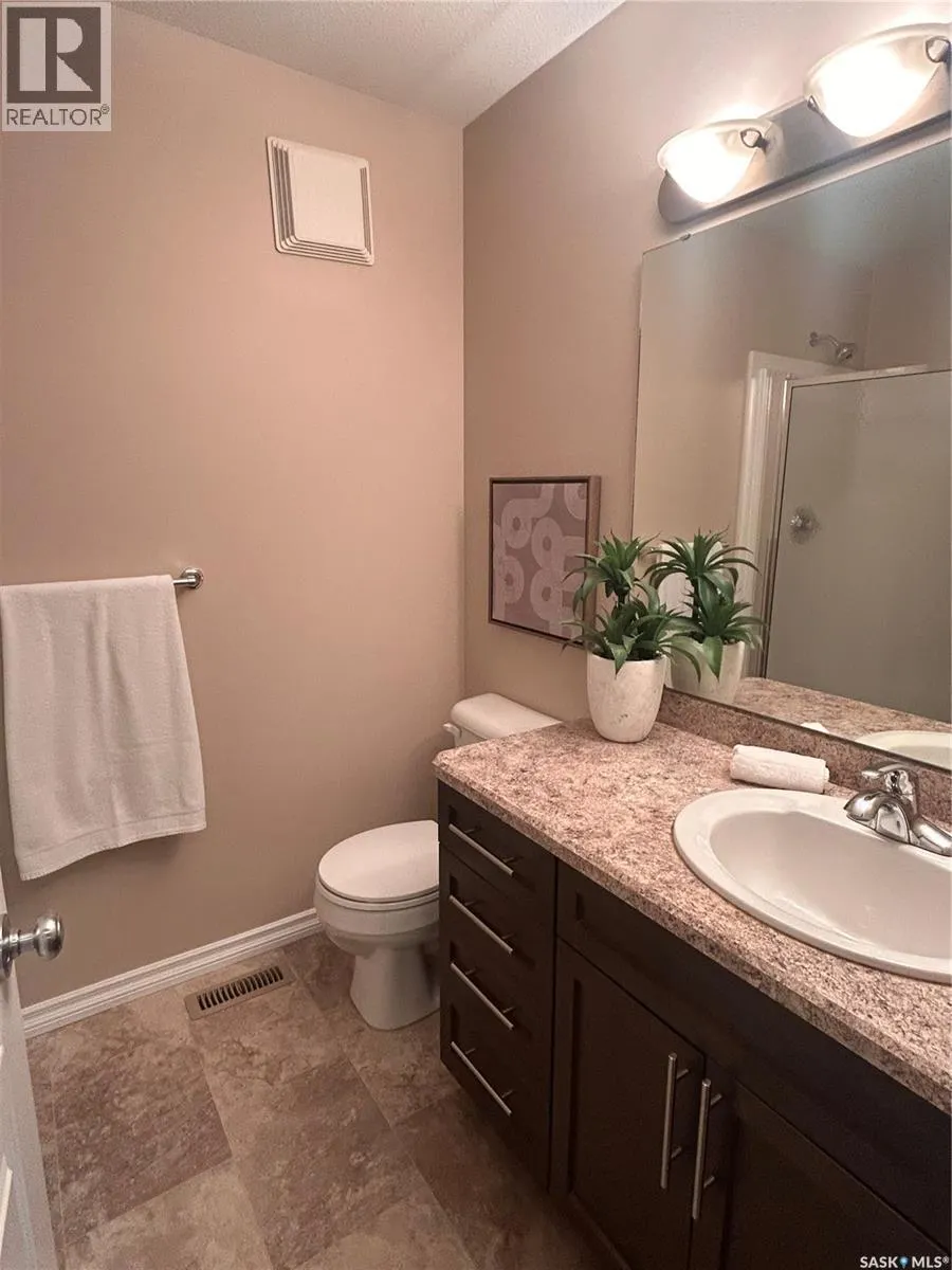 204 1621 Dakota DRIVE
