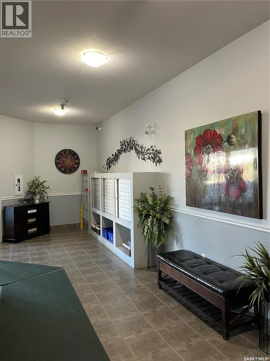 204 1621 Dakota DRIVE